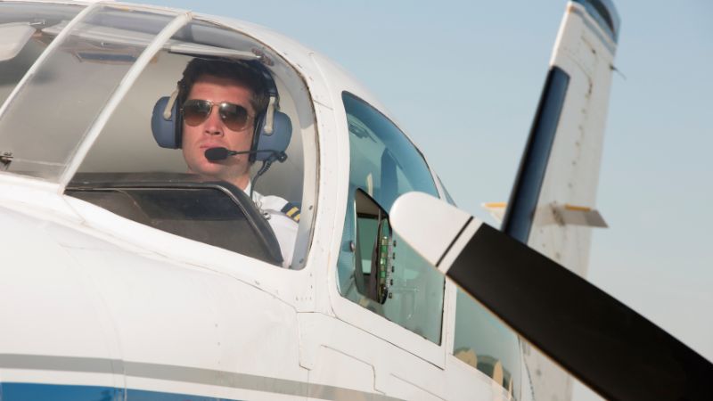 Private vs. Commercial Pilot Licence in Ontario: Which is Right for You?